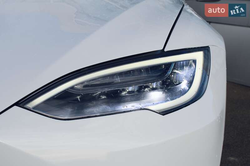 Ліфтбек Tesla Model S 2019 в Києві