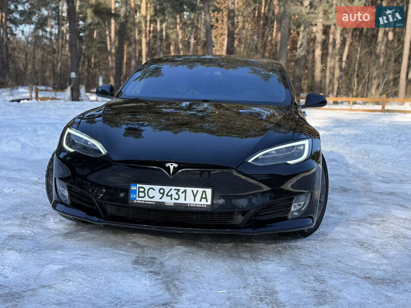 Tesla Model S 2018
