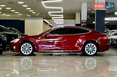 Лифтбек Tesla Model S 2019 в Николаеве