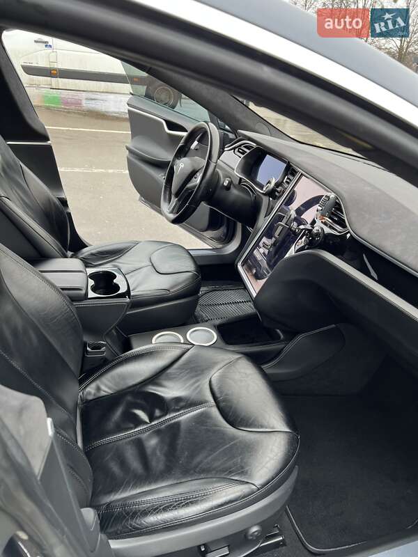 Лифтбек Tesla Model S 2014 в Ровно