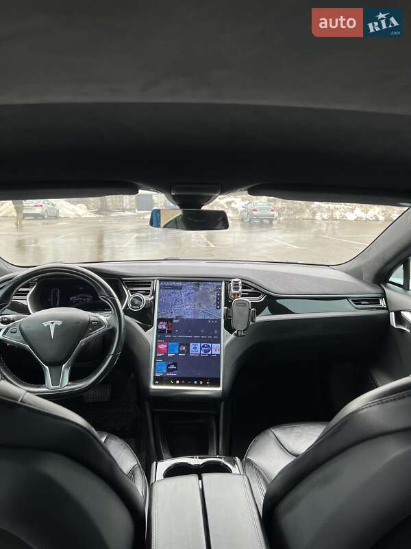 Лифтбек Tesla Model S 2014 в Ровно