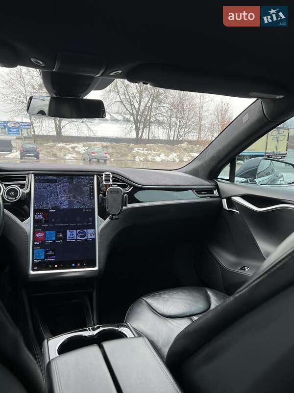 Лифтбек Tesla Model S 2014 в Ровно