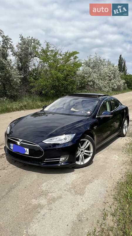 Лифтбек Tesla Model S 2014 в Одессе