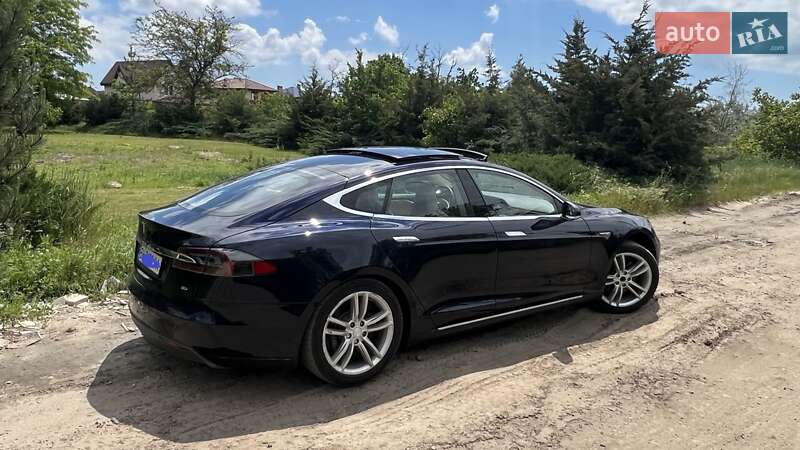 Лифтбек Tesla Model S 2014 в Одессе