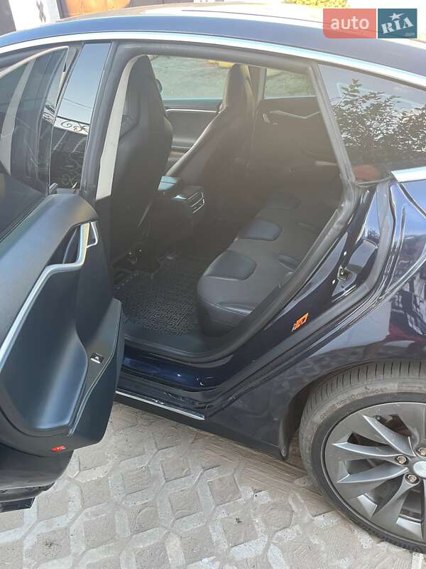 Ліфтбек Tesla Model S 2013 в Харкові