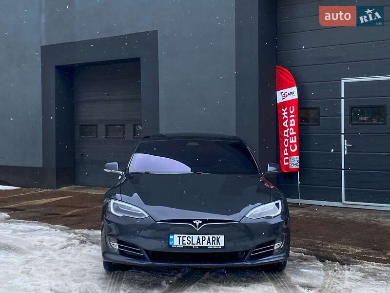 Ліфтбек Tesla Model S 2017 в Києві фото 3 Ліфтбек Tesla Model S 2017 в Києві