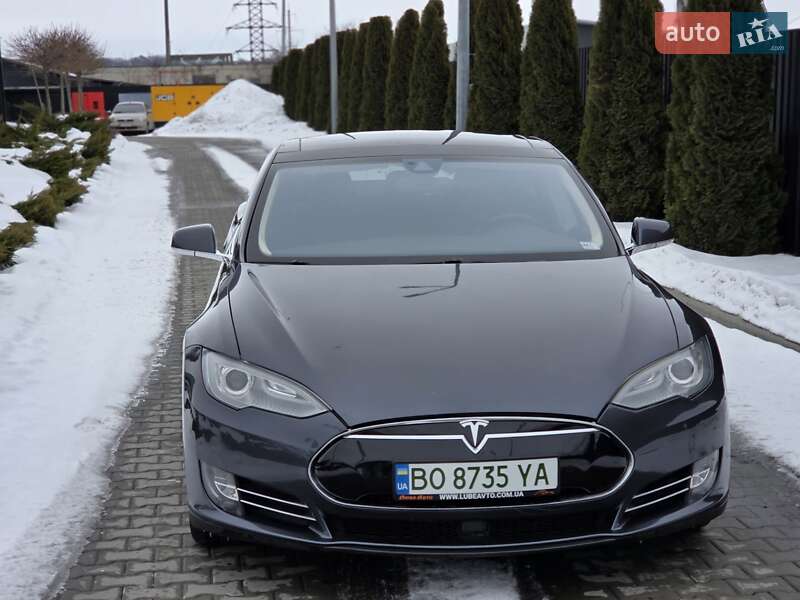 Лифтбек Tesla Model S 2014 в Тернополе фото 2 Лифтбек Tesla Model S 2014 в Тернополе