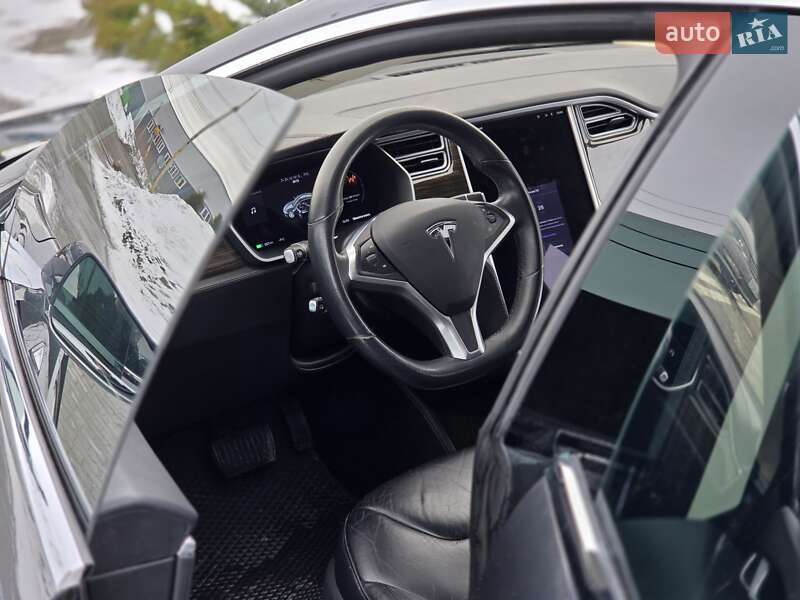 Лифтбек Tesla Model S 2014 в Тернополе фото 17 Лифтбек Tesla Model S 2014 в Тернополе
