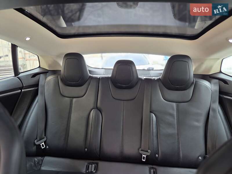 Лифтбек Tesla Model S 2014 в Тернополе фото 30 Лифтбек Tesla Model S 2014 в Тернополе