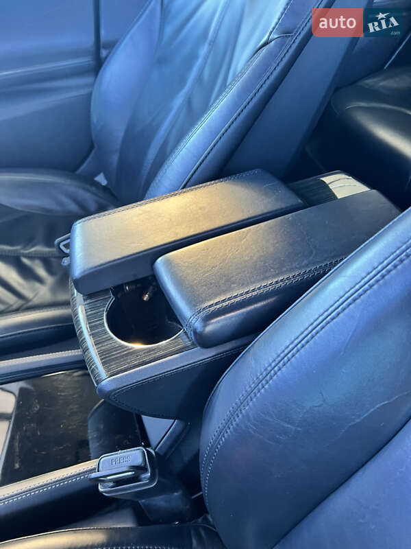 Лифтбек Tesla Model S 2013 в Ужгороде