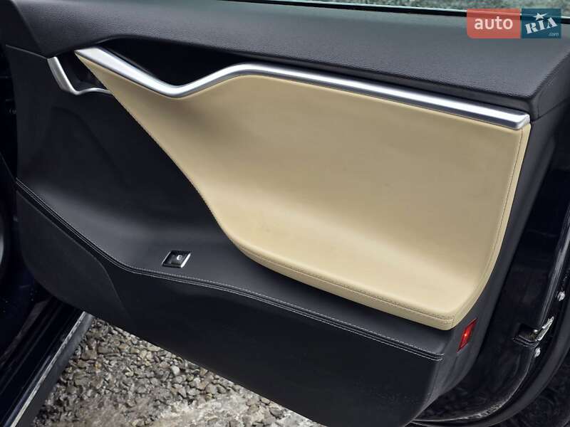 Лифтбек Tesla Model S 2014 в Тернополе