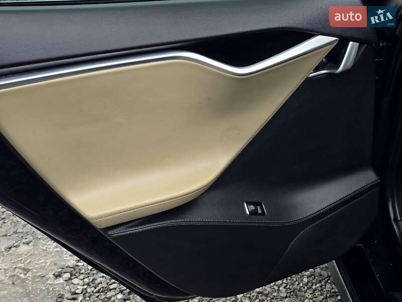 Лифтбек Tesla Model S 2014 в Тернополе