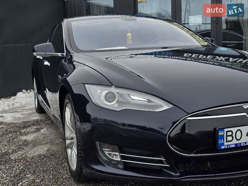Лифтбек Tesla Model S 2014 в Тернополе