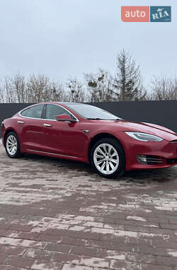 Ліфтбек Tesla Model S 2018 в Сарнах