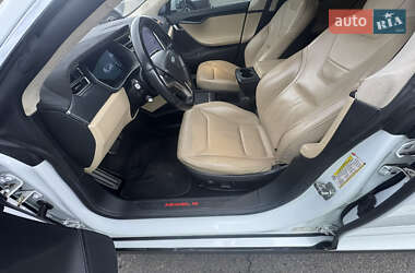 Лифтбек Tesla Model S 2015 в Киеве