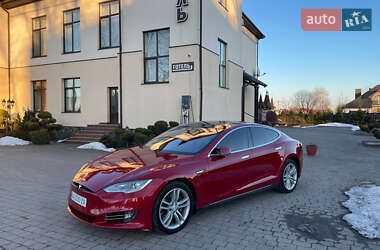 Лифтбек Tesla Model S 2015 в Стрые