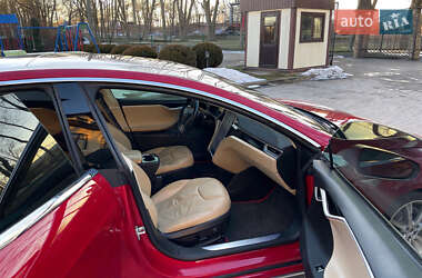 Лифтбек Tesla Model S 2015 в Стрые