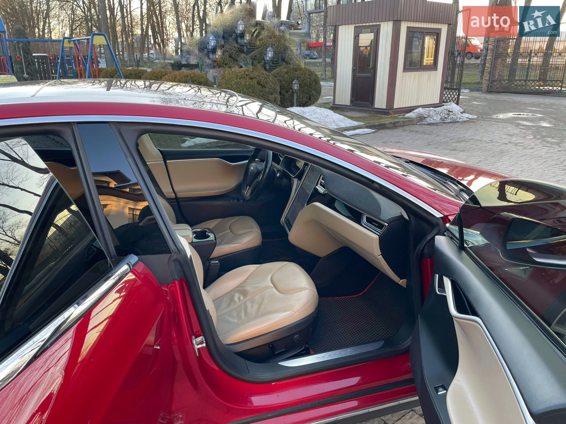 2015 Tesla Model S - мініатюра 15