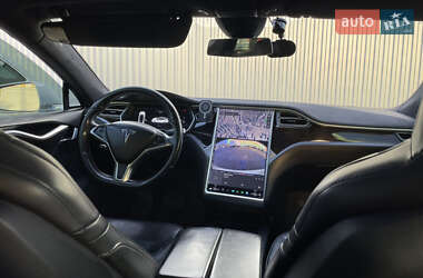 Лифтбек Tesla Model S 2016 в Ивано-Франковске