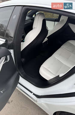 Лифтбек Tesla Model S 2019 в Ивано-Франковске