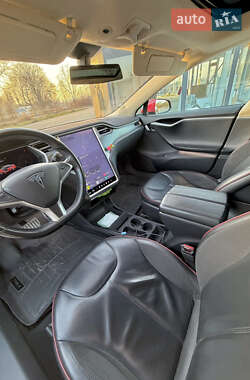 Лифтбек Tesla Model S 2014 в Львове