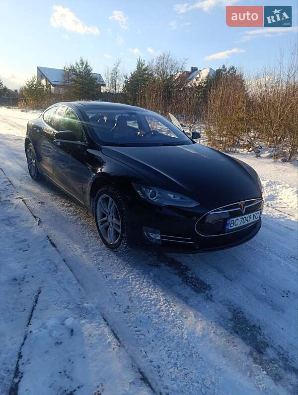 Ліфтбек Tesla Model S 2013 в Львові