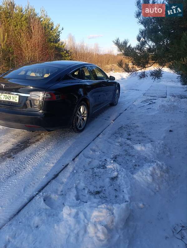Ліфтбек Tesla Model S 2013 в Львові