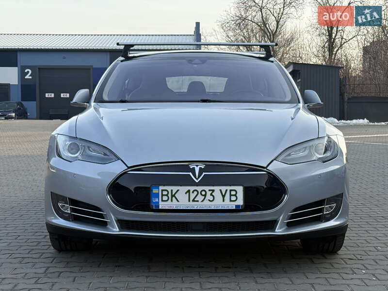 Лифтбек Tesla Model S 2014 в Ровно