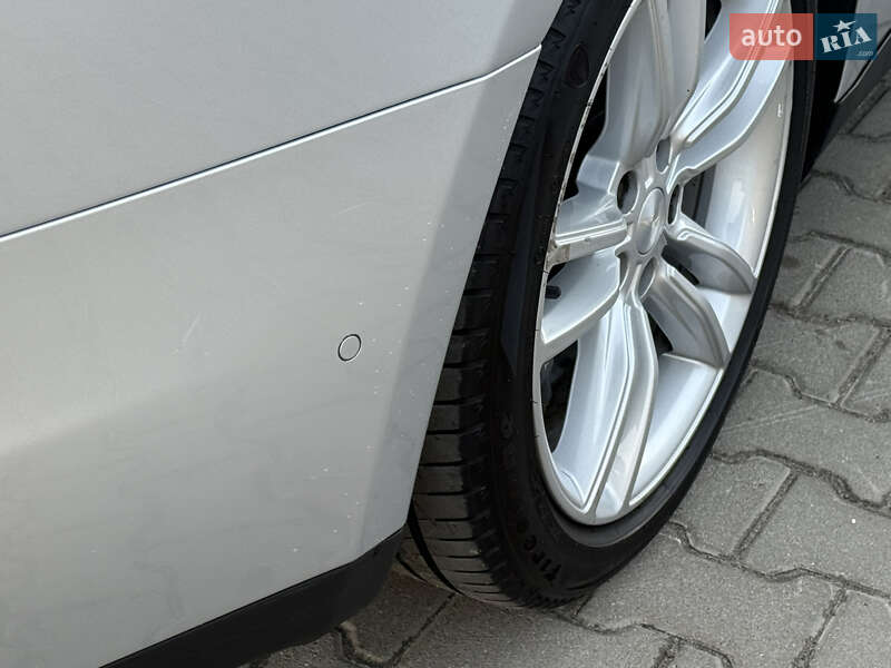 Лифтбек Tesla Model S 2014 в Ровно