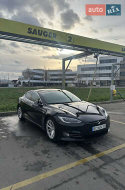 Лифтбек Tesla Model S 2018 в Львове