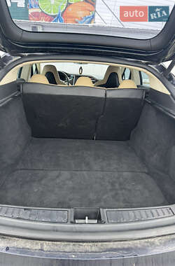 Лифтбек Tesla Model S 2013 в Киеве