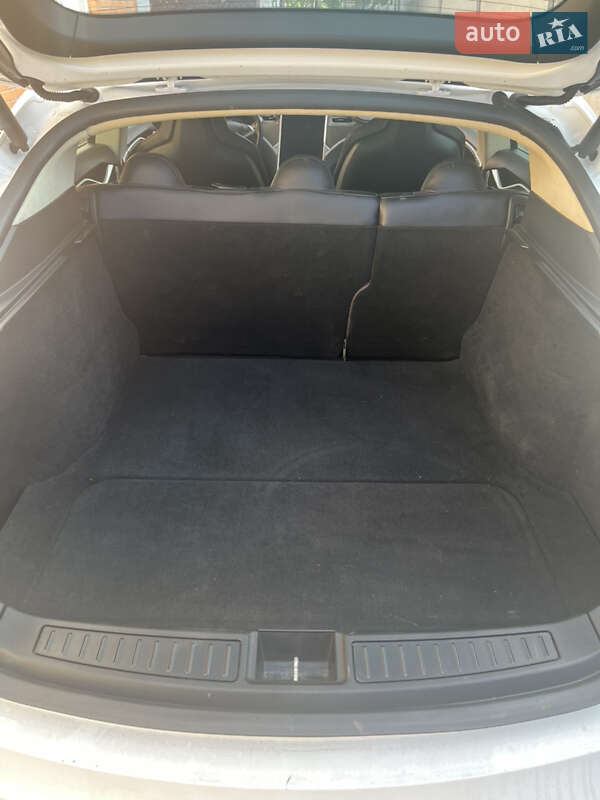 Лифтбек Tesla Model S 2013 в Белой Церкви фото 11 Лифтбек Tesla Model S 2013 в Белой Церкви