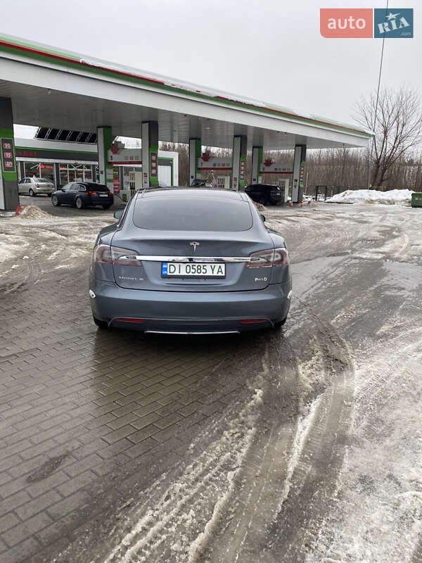 Лифтбек Tesla Model S 2014 в Житомире