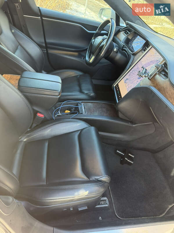 Ліфтбек Tesla Model S 2020 в Києві