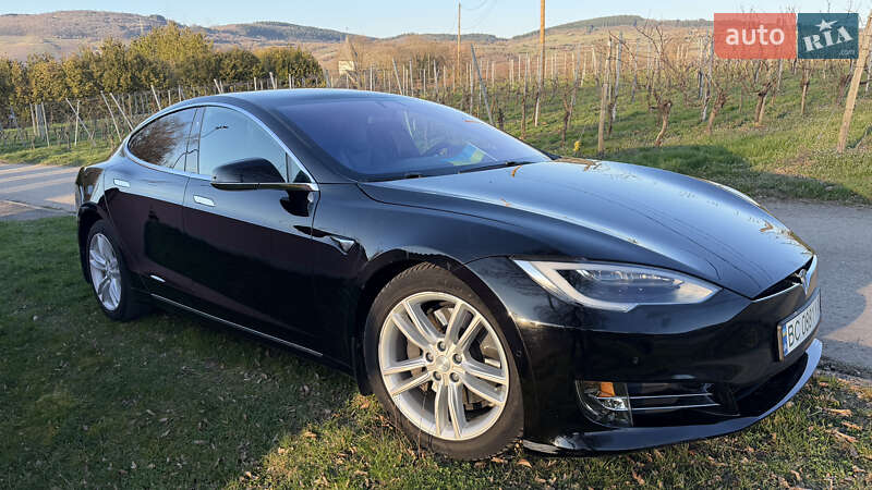 Ліфтбек Tesla Model S 2017 в Харкові