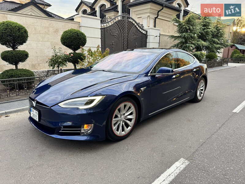 Tesla Model S 2017