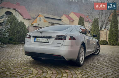 Лифтбек Tesla Model S 2017 в Хусте