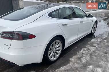 Лифтбек Tesla Model S 2017 в Киеве