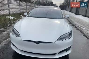 Лифтбек Tesla Model S 2017 в Киеве