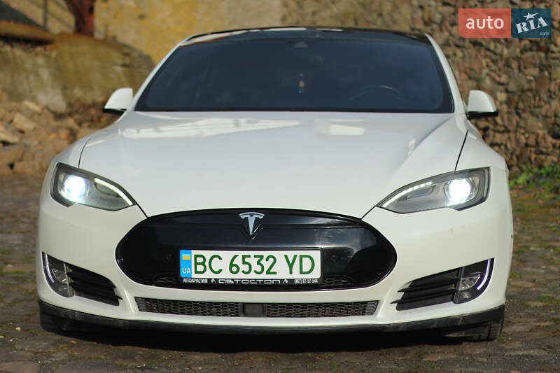 Ліфтбек Tesla Model S 2014 в Мукачевому