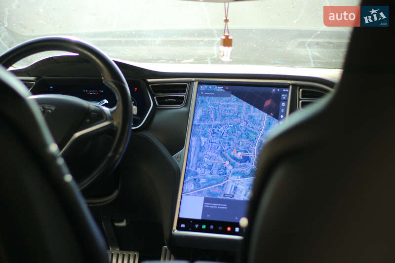 Лифтбек Tesla Model S 2014 в Мукачево