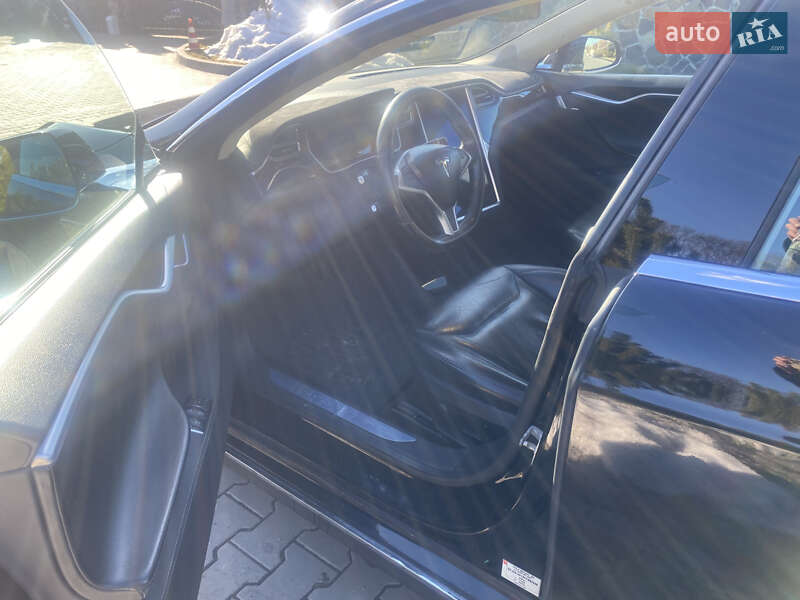 Лифтбек Tesla Model S 2015 в Луцке фото 16 Лифтбек Tesla Model S 2015 в Луцке