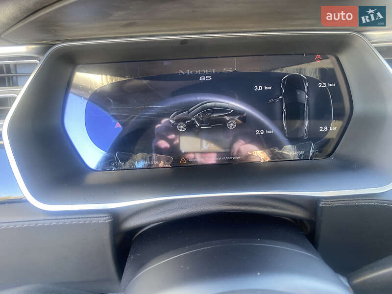 Лифтбек Tesla Model S 2015 в Луцке фото 21 Лифтбек Tesla Model S 2015 в Луцке