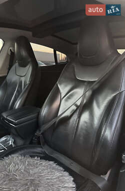 Лифтбек Tesla Model S 2014 в Виннице