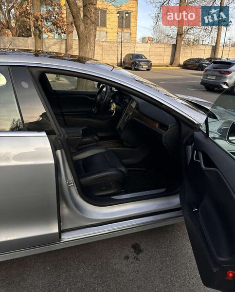 Ліфтбек Tesla Model S 2018 в Львові