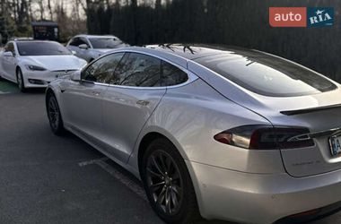Лифтбек Tesla Model S 2018 в Львове
