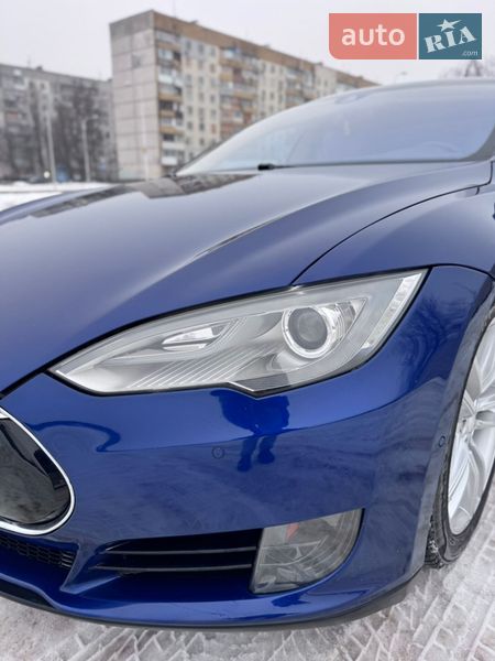 Ліфтбек Tesla Model S 2015 в Харкові