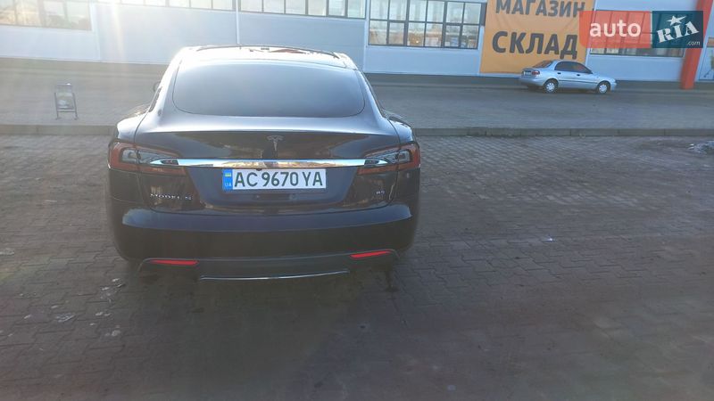 Лифтбек Tesla Model S 2013 в Нововолынске фото 4 Лифтбек Tesla Model S 2013 в Нововолынске