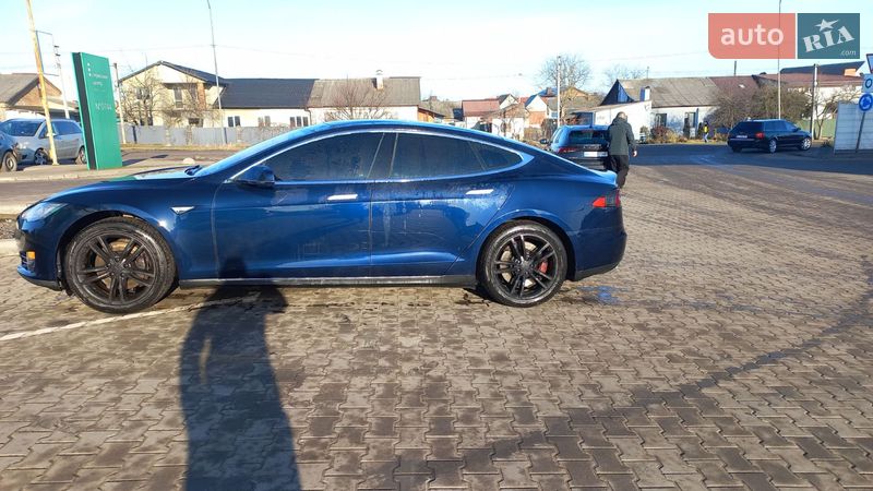 Лифтбек Tesla Model S 2013 в Нововолынске фото 7 Лифтбек Tesla Model S 2013 в Нововолынске