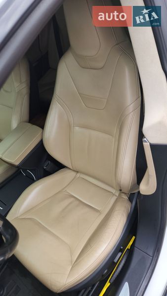 Ліфтбек Tesla Model S 2016 в Києві